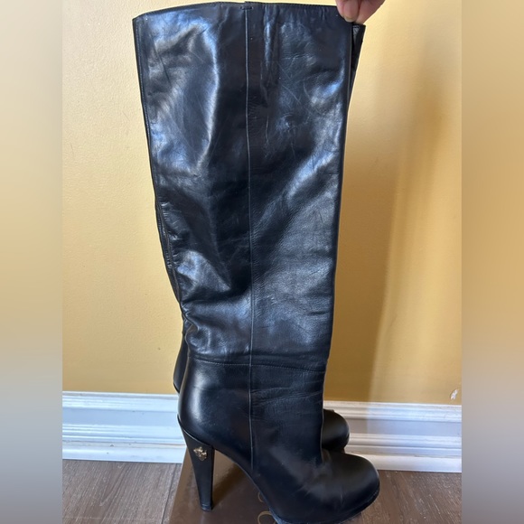 Gucci 61526 black leather Knee-High Boots Size 39C, US 8 1/2. Read Description - Picture 4 of 8